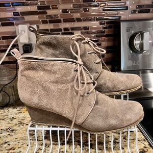 Franco Sarto Taupe Tan Suede Wedge Ankle Booties Sz 9